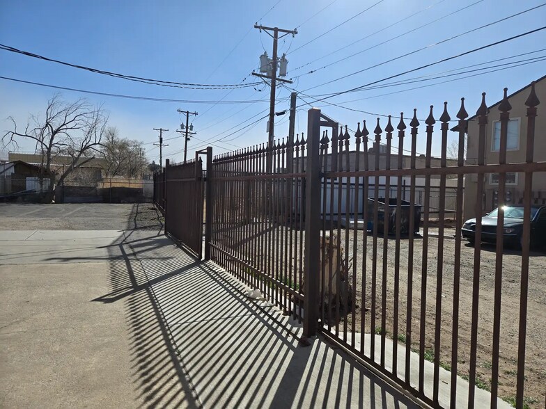 More Photos Of 6916-6918 Cochiti Rd, Albuquerque Warehouse For Sale