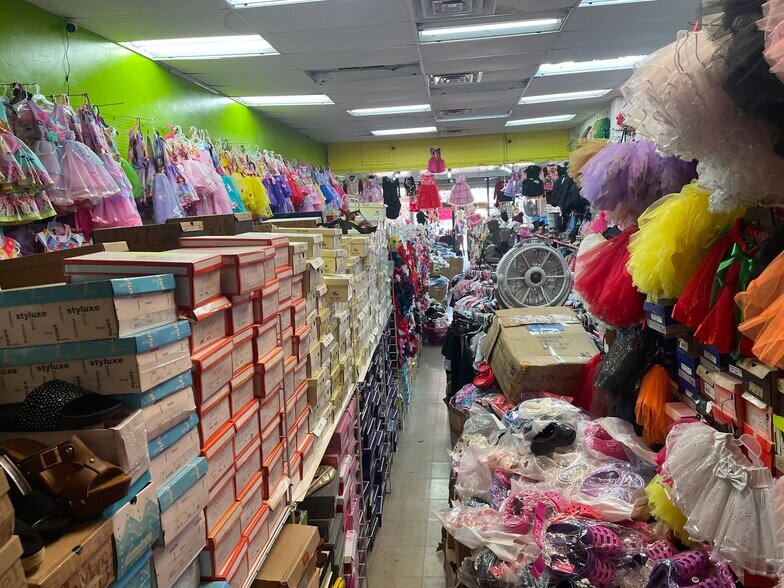 More Photos Of , Laredo General Retail For Sale