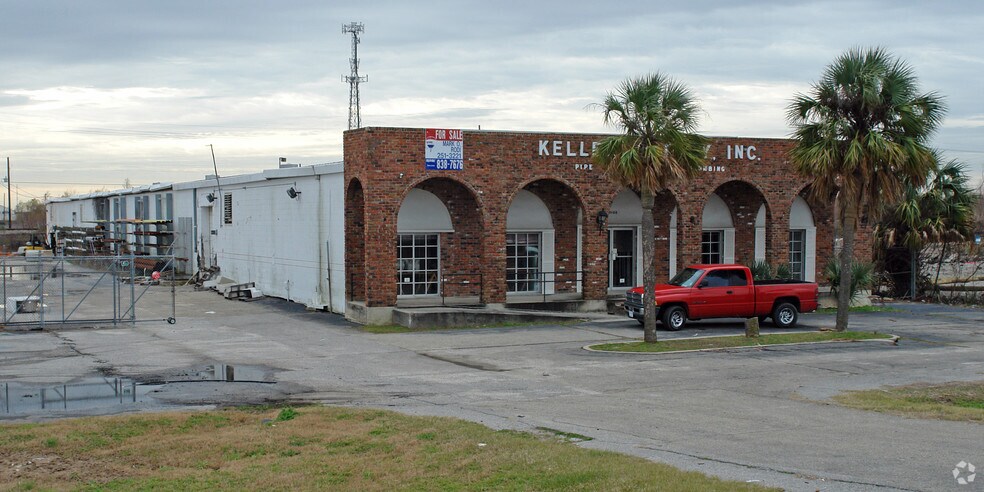 Primary Photo Of 13100 Chef Menteur Hwy, New Orleans General Retail For Sale