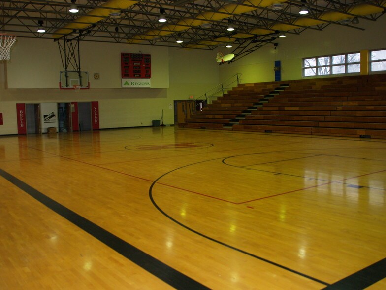 More Photos Of 1901 Mascoutah Ave, Belleville Schools For Lease