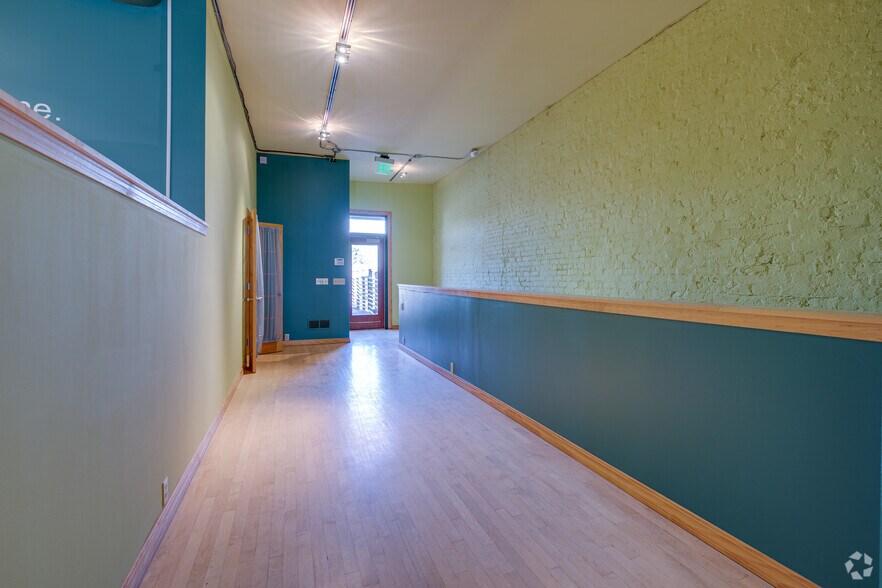 More Photos Of 2604 S Lyndale Ave, Minneapolis Office For Lease