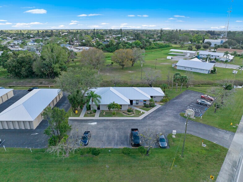 More Photos Of 302 Lee Blvd, Lehigh Acres Self Storage For Lease