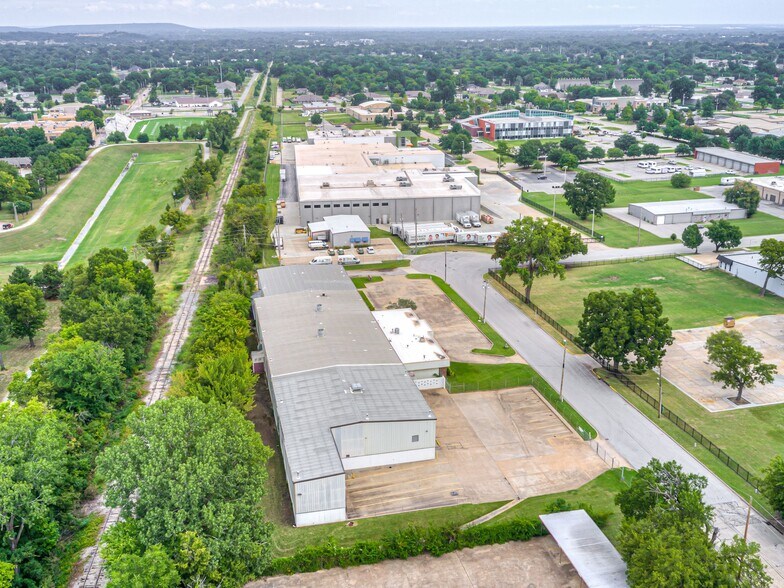 More Photos Of 1150 N Iroquois Ave, Tulsa Manufacturing For Lease