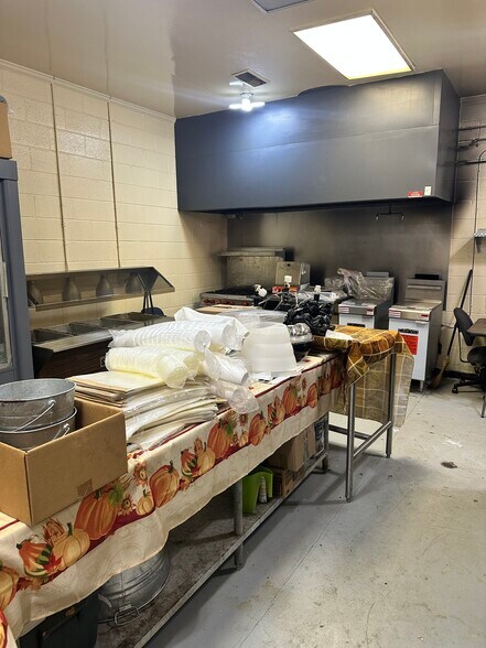 More Photos Of 1030 Dry Branch Rd, Hopkins General Retail For Sale