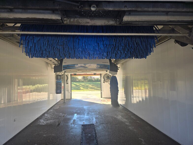 More Photos Of 4111 Hwy 62 W, Boonville Carwash For Sale