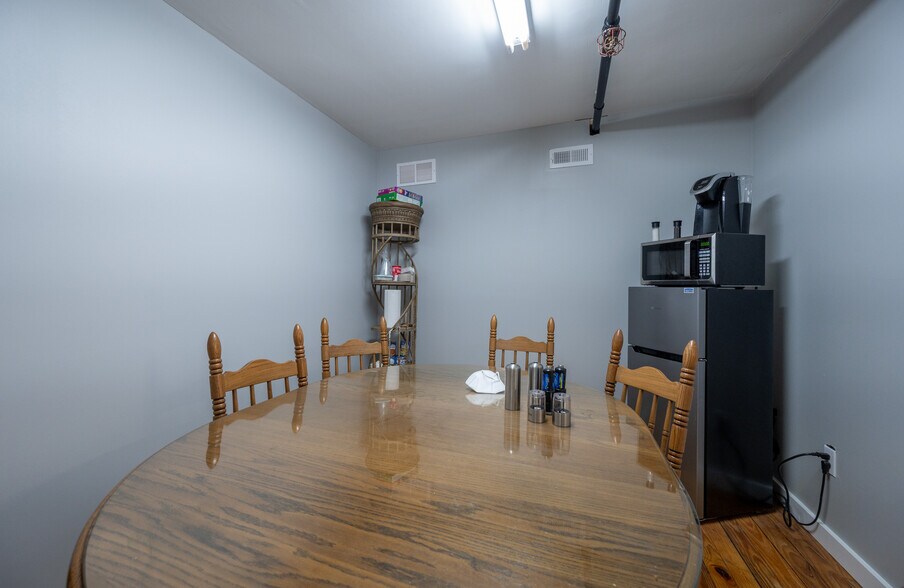 More Photos Of 410 E Main St, Haw River Light Distribution For Sale