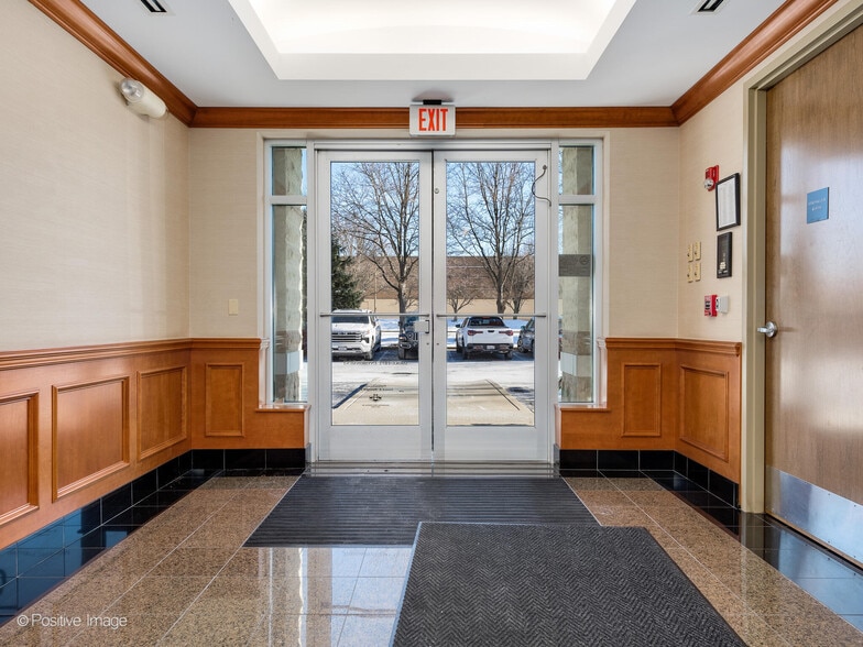 More Photos Of 400 S County Farm Rd, Wheaton Office For Sale