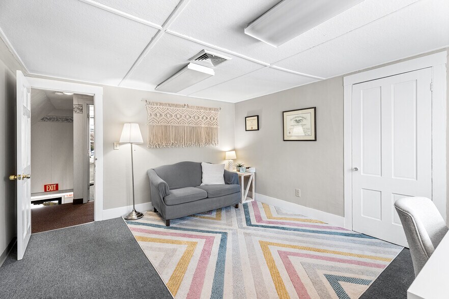 More Photos Of 293 Bedford St, Whitman Office For Sale