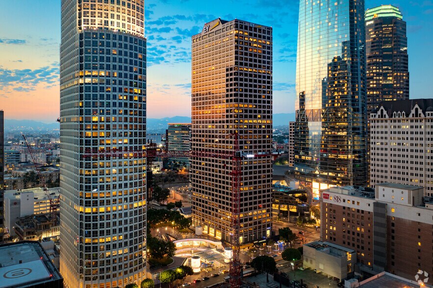 Primary Photo Of 725 S Figueroa St, Los Angeles Office For Lease