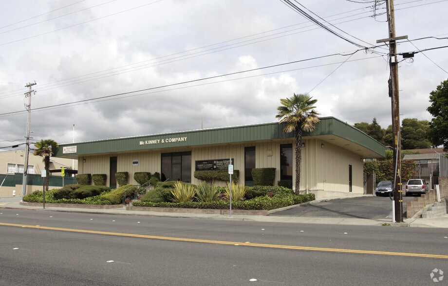 More Photos Of 19244 Redwood Rd, Castro Valley Office For Lease