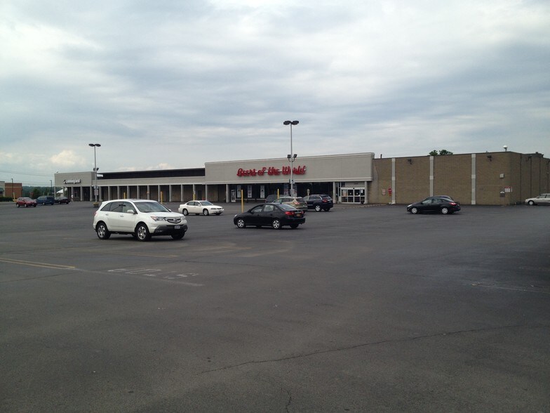 More Photos Of 2599 E Henrietta Rd, Henrietta Storefront For Lease