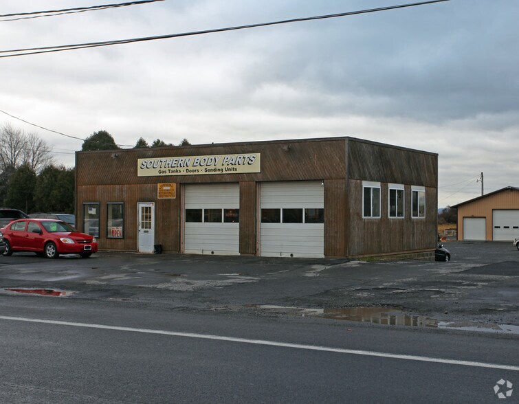 Primary Photo Of 816 W Genesee Street Rd, Skaneateles Auto Repair For Lease