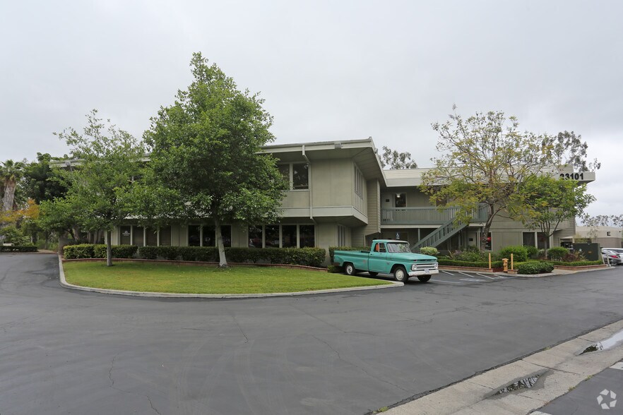 More Photos Of 23101 Moulton Pky, Laguna Hills Office For Lease