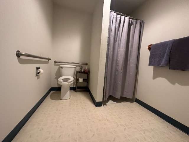 More Photos Of 406 W Vinton St, Spencer Hotel For Sale