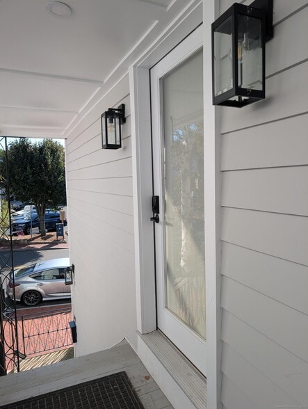 More Photos Of 139 Main St, Westport Storefront For Lease