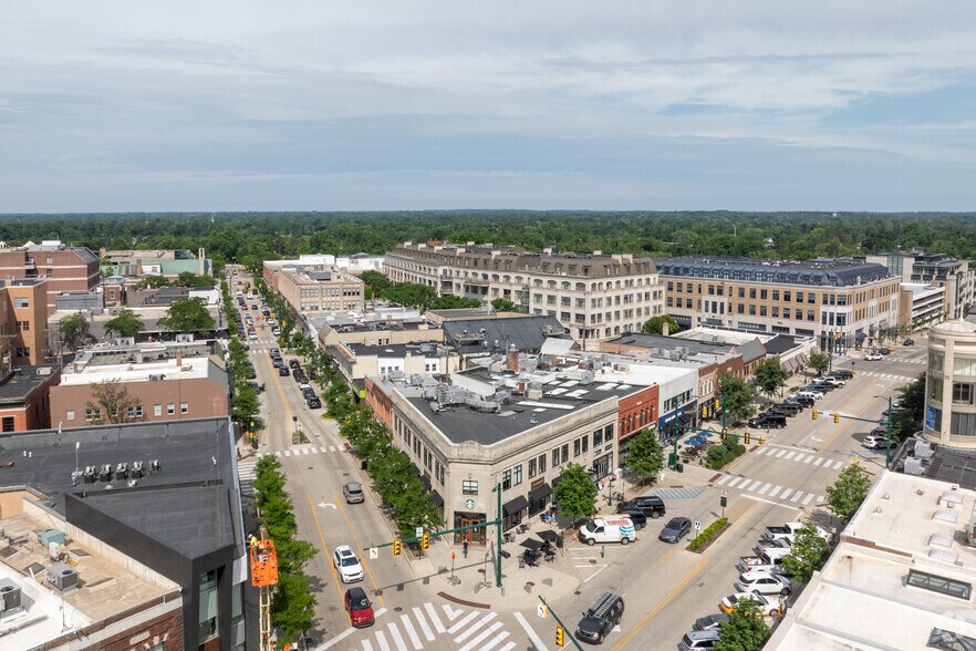 More Photos Of 101-167 N Old Woodward Ave, Birmingham Office For Lease