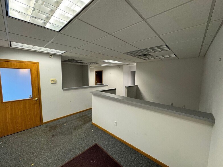 More Photos Of 4766 N Summit St, Toledo Office For Sale