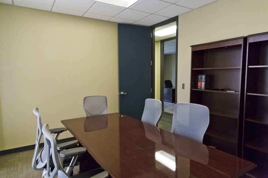 More Photos Of 1616 S Main St, Tulsa Office For Lease