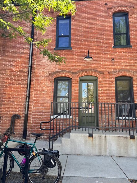 More Photos Of 2959 Franklin St, Denver Loft Creative Space For Lease