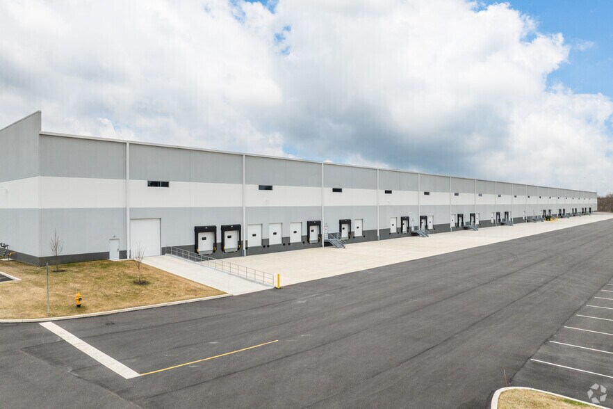 More Photos Of 1901 Corporate Center Drive East, Tobyhanna Industrial For Lease