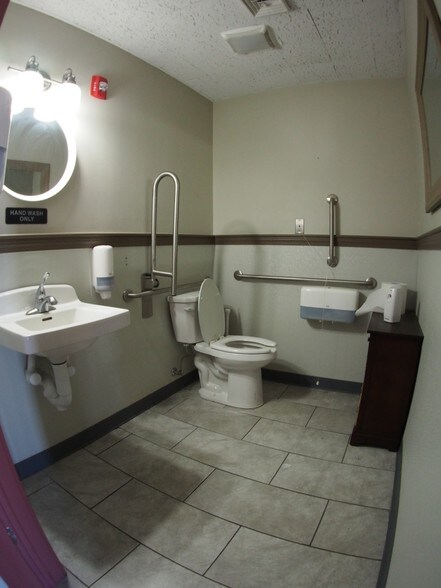 More Photos Of 148 Elizabeth St, Derby Restaurant For Lease