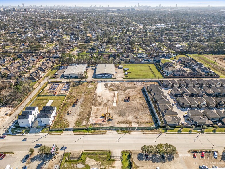 More Photos Of 3919 Pinemont Dr, Houston Land For Sale