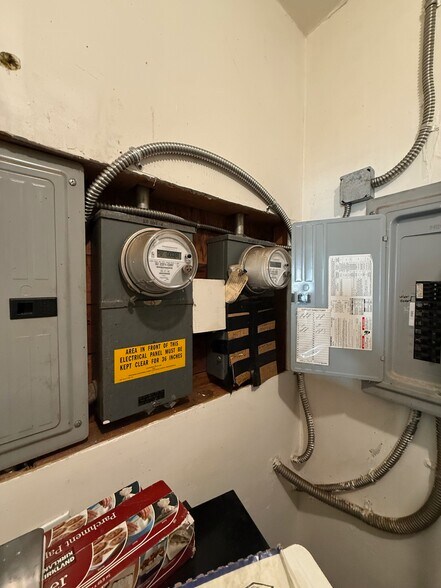 More Photos Of 301 N San Marino Ave, San Gabriel Freestanding For Lease