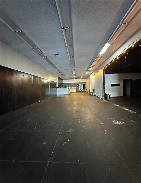 More Photos Of 8620 S Broadway, Los Angeles Storefront For Sale