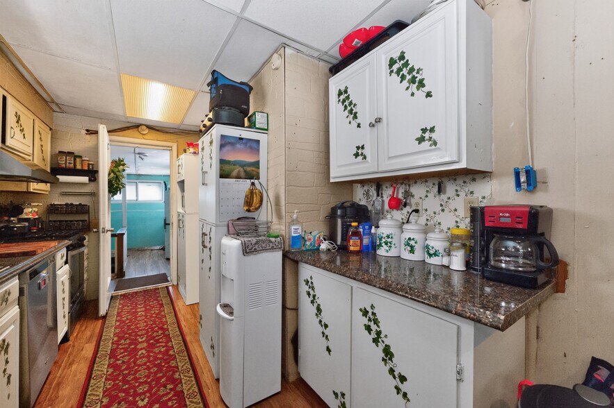 More Photos Of 41 Chestnut St, Amsterdam Storefront Retail Residential For Sale