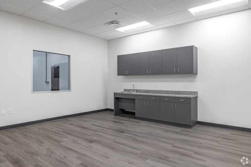 More Photos Of 2200 Grand Avenue Pky, Austin Unknown For Lease