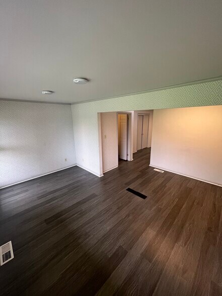 More Photos Of 2134 Nicholasville Rd, Lexington Medical For Sale