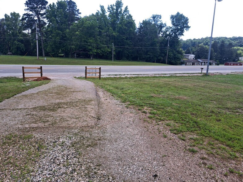 More Photos Of 4760 Roane State Hwy, Rockwood Warehouse For Lease