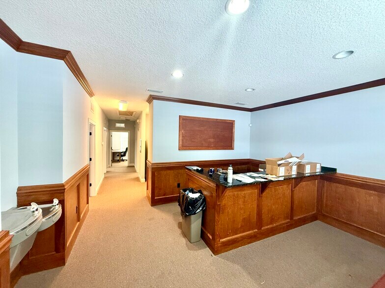 More Photos Of 10250 Normandy Blvd, Jacksonville Office For Sale