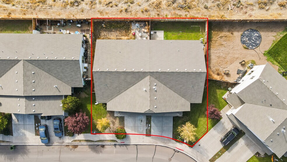 More Photos Of 302 SE Leisek Way, Madras Multifamily For Sale