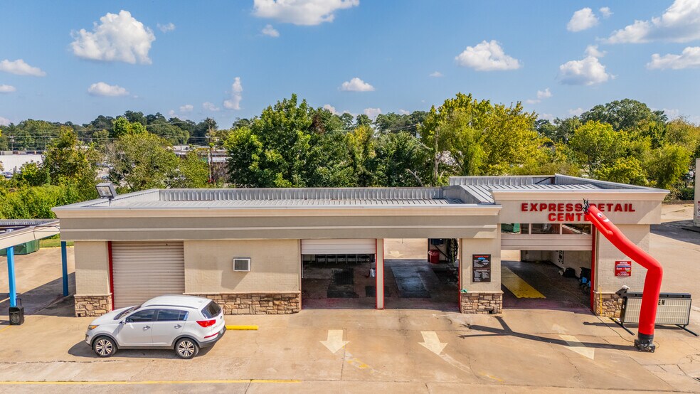 More Photos Of 309 S Timberland Dr, Lufkin Auto Repair For Sale