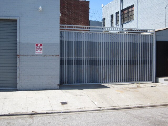 More Photos Of 11165 Tennessee Ave, Los Angeles Service For Sale