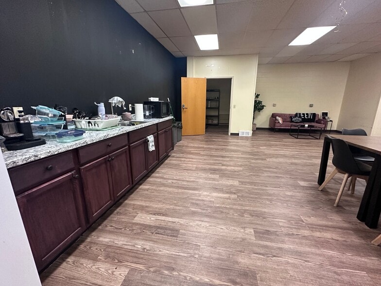More Photos Of 2883 Aero Park Dr, Traverse City Warehouse For Sale