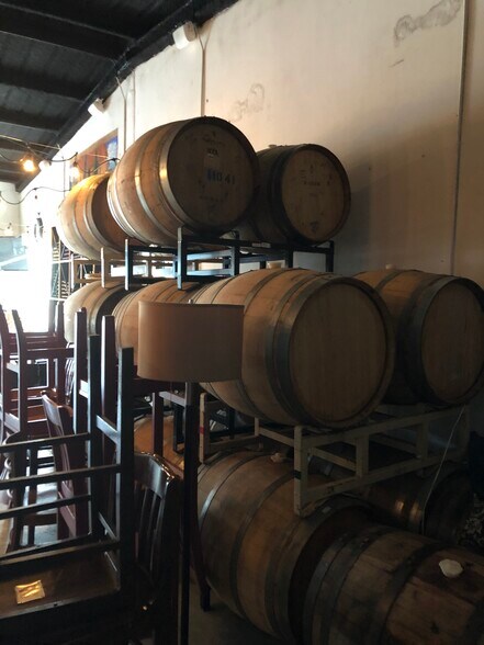 More Photos Of 1491 N Kealy St, Lewisville Warehouse For Sale