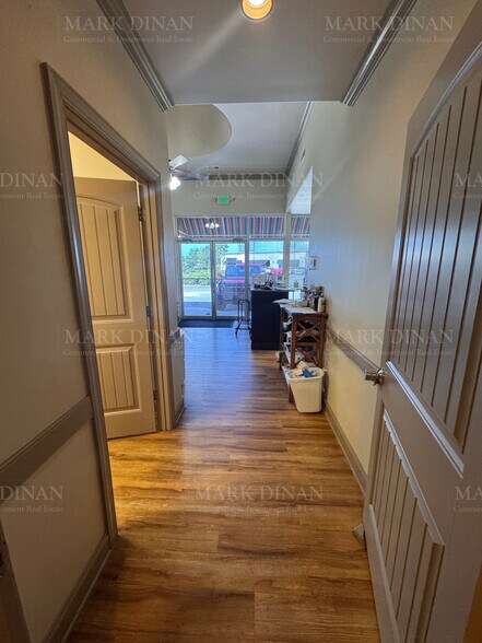 More Photos Of 402 Airport Commons Dr, Calera Medical For Lease