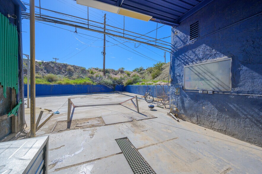 More Photos Of 1770 Highway 95, Bullhead City Specialty For Sale