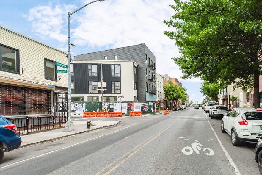 More Photos Of 194 Greenpoint Ave, Brooklyn Apartments For Sale