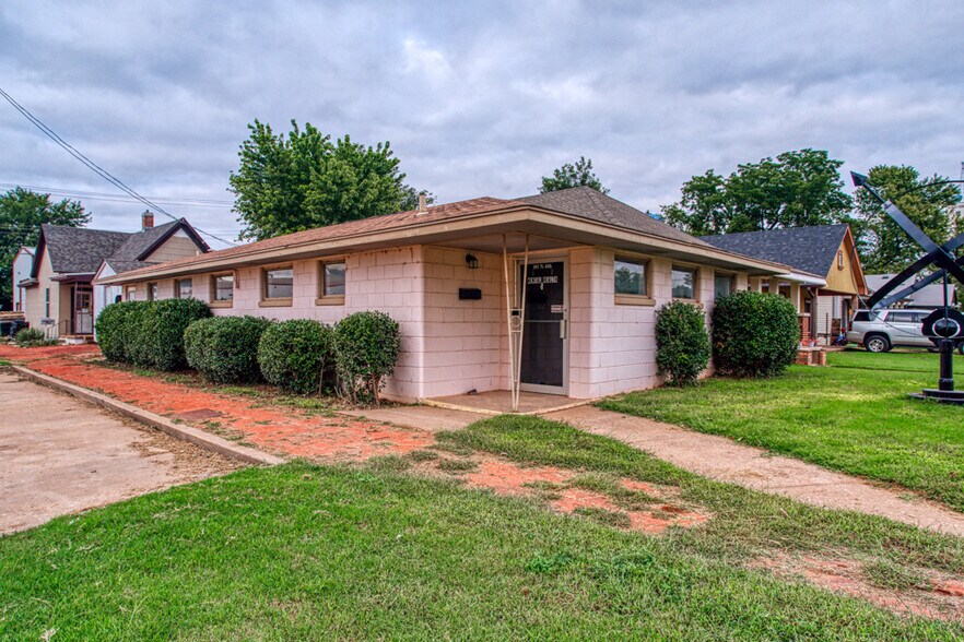 More Photos Of 101 N 6th St, Kingfisher Office For Sale