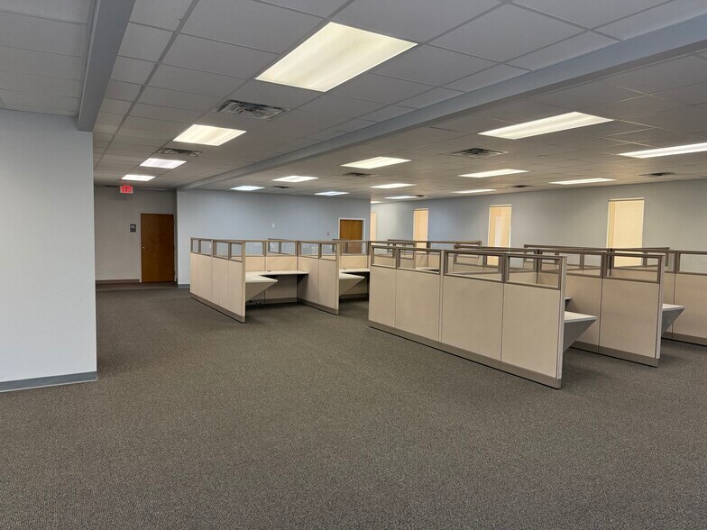 More Photos Of 3206-3212 Parkside Center Cir, Tampa Medical For Sale