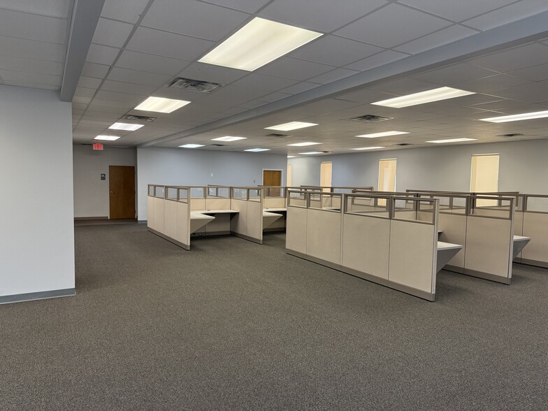More Photos Of 3206-3212 Parkside Center Cir, Tampa Medical For Sale