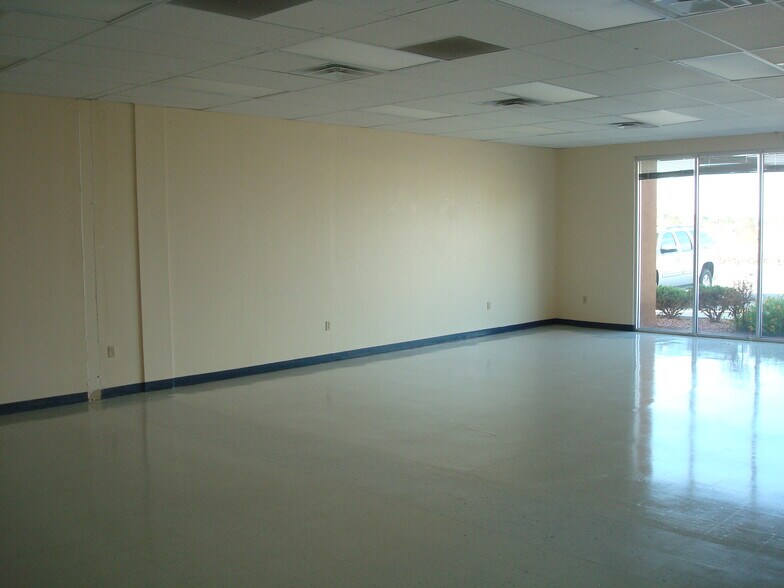 More Photos Of 11601 Pellicano Dr, El Paso Unknown For Lease