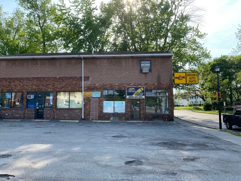 More Photos Of 973 Genesee St, Rochester Auto Repair For Sale