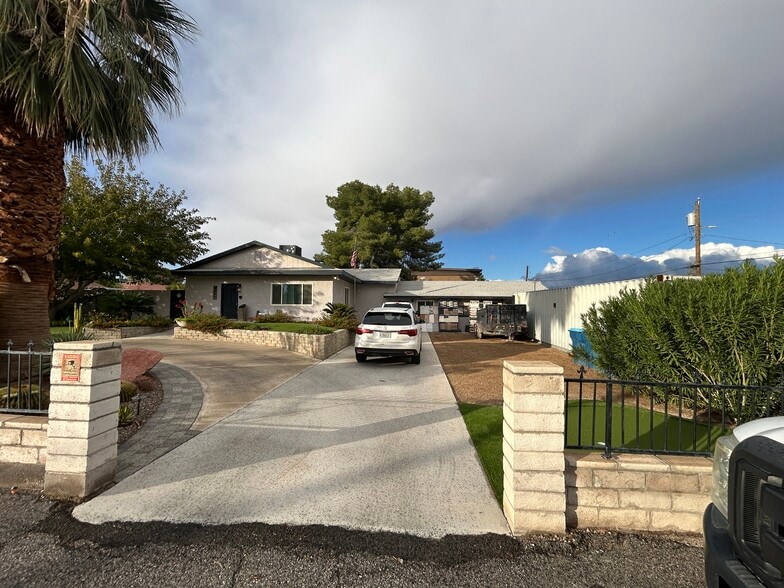 More Photos Of 4080 Spring Rd, Las Vegas Office Residential For Lease