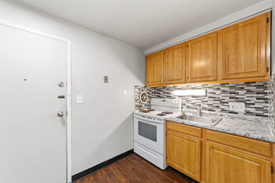 More Photos Of 1105 2nd Ave, Akron Apartments For Sale