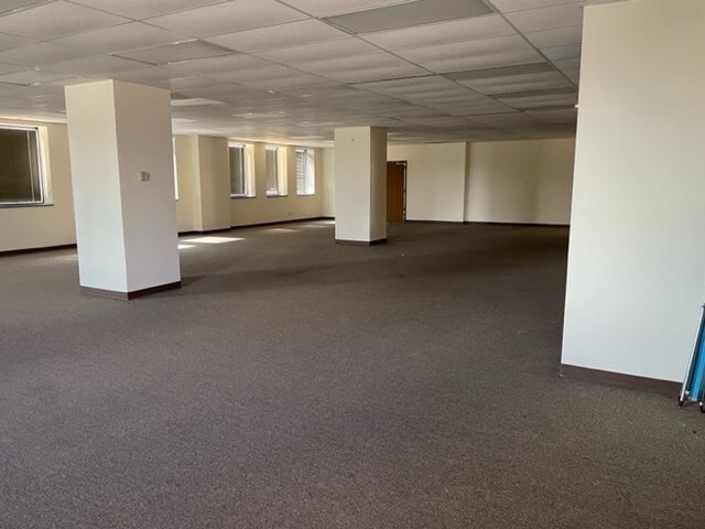 More Photos Of 235 S Kansas Ave, Topeka Office For Sale