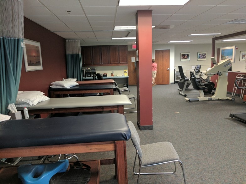 More Photos Of 3200 Tower Oaks Blvd, Rockville Medical For Sale